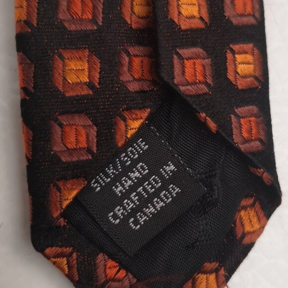 Dion Collection Men's 100% Italian Silk Hand Crafted in Canada Neck Tie - Picture 3 of 6